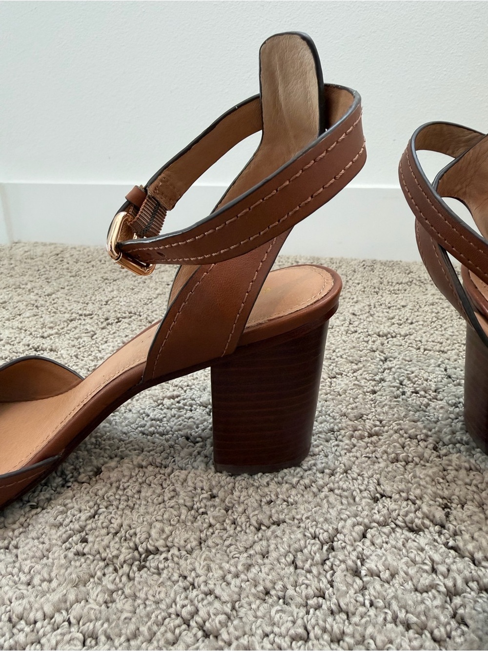 COACH Women's Brown Leather Block Heel Sandals Sz 7.5 - Picture 7 of 9